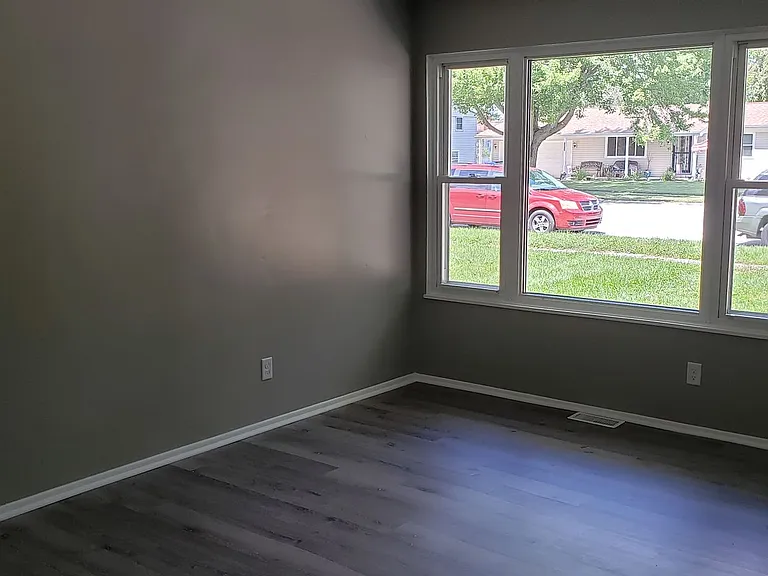 1501 W Blvd — Photo 12