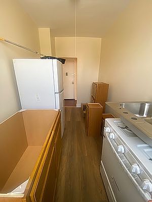 4th image of 902 43rd St #D2