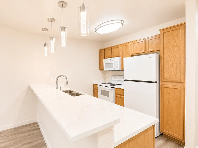 Quail Manor Townhomes — Photo 12