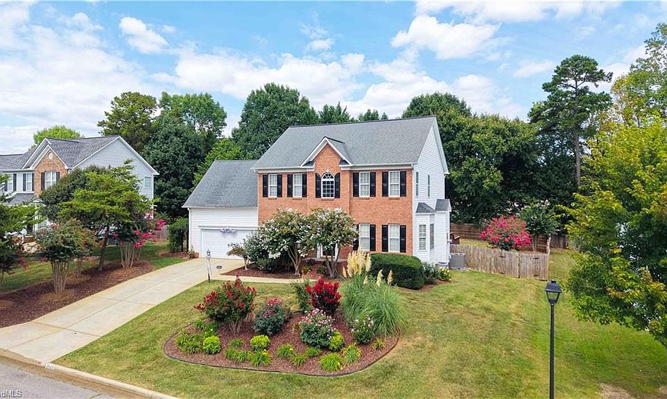 1st image of 3625 Oak Chase Dr