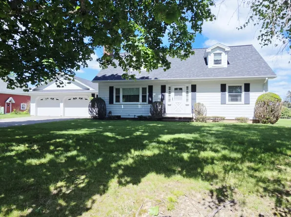 9 Mckinley Drive, Lewiston, ME 04240