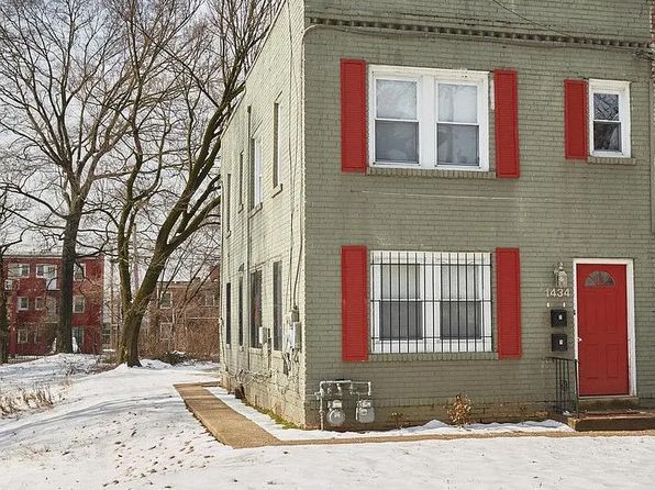 1434 Eastern Ave NE