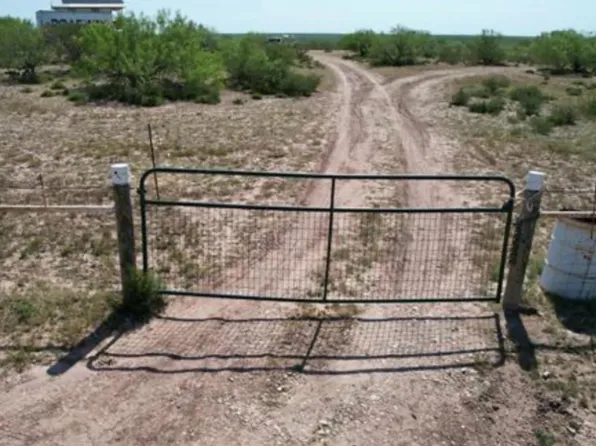 327 Ranch Road 6092 #C, Laredo, TX 78046