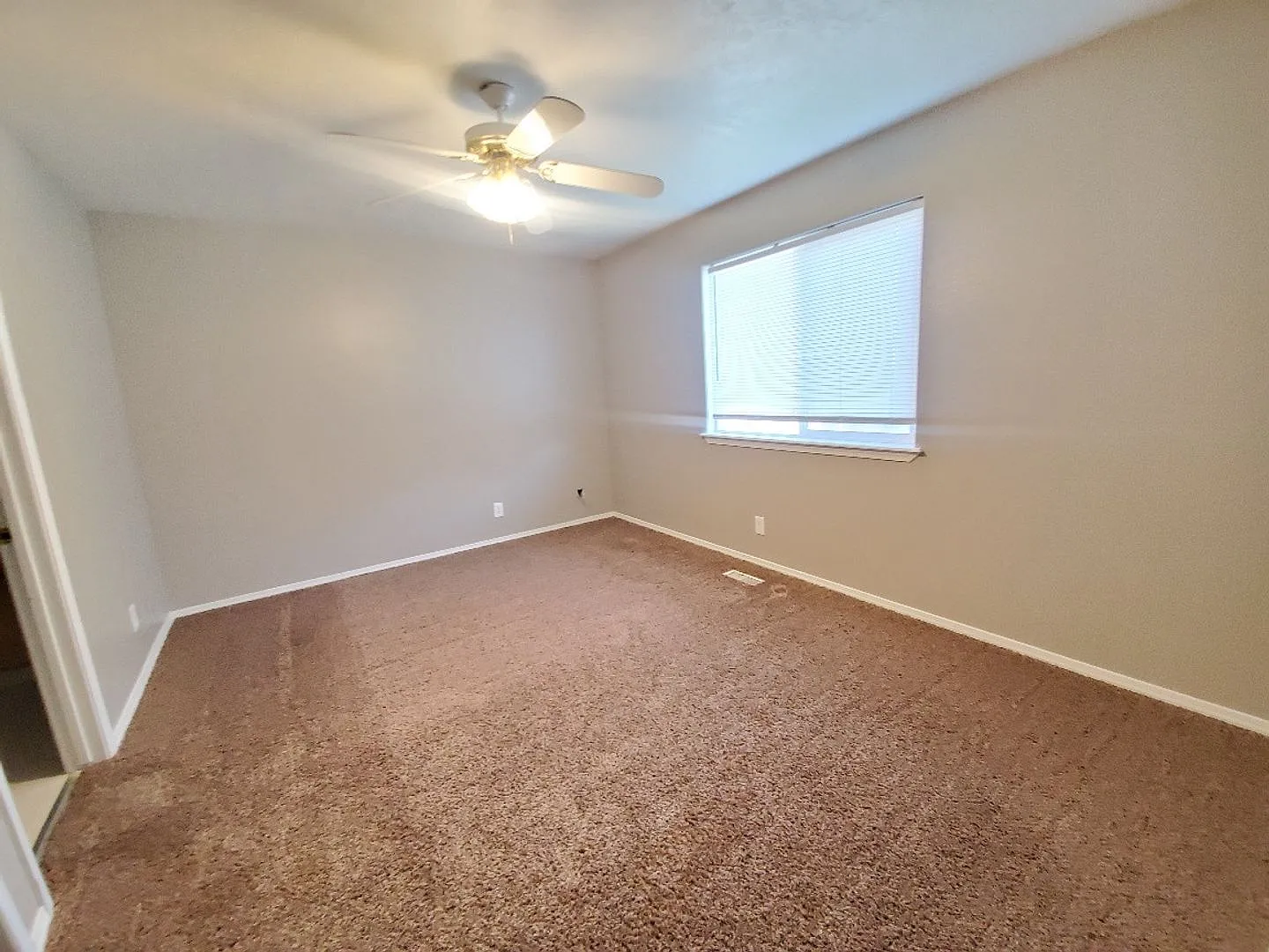 Cute Caldwell Home — Photo 4