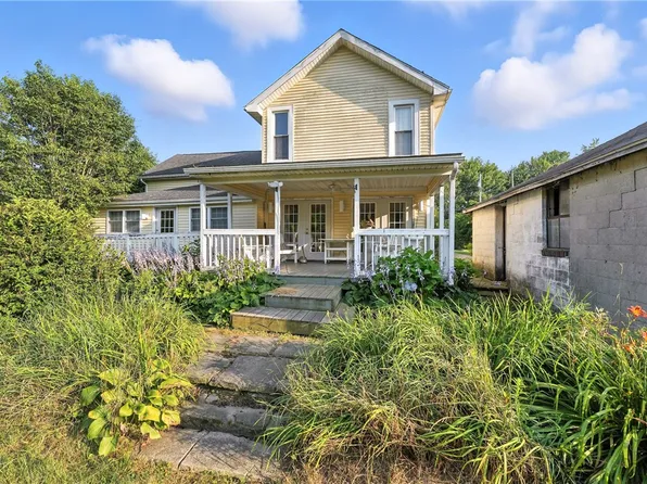 123 Constitution Blvd, Fredonia, PA 16124