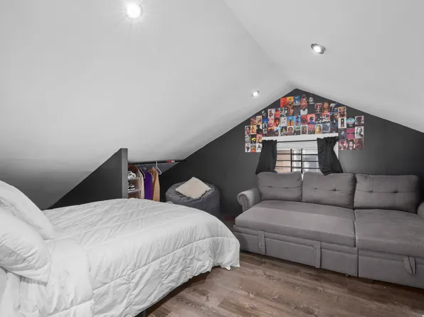 3215 Randall Avenue image 7 of 21