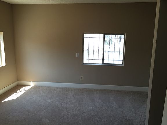 5th image of 1136 W 77th St