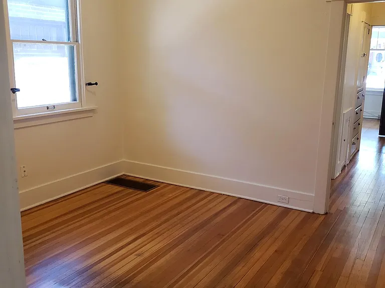 371 N Corona St — Photo 12