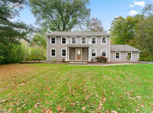 5717 Phillips Rice Rd, Cortland, OH 44410