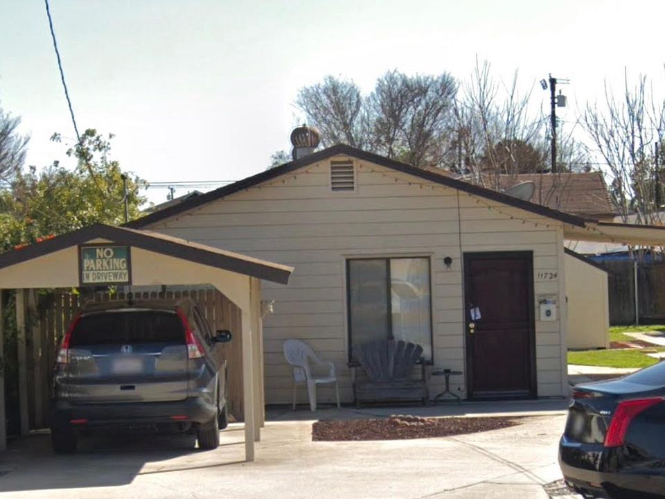 1st image of 11724 207th St