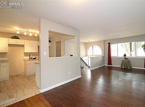 4th image of 441 Eudora St