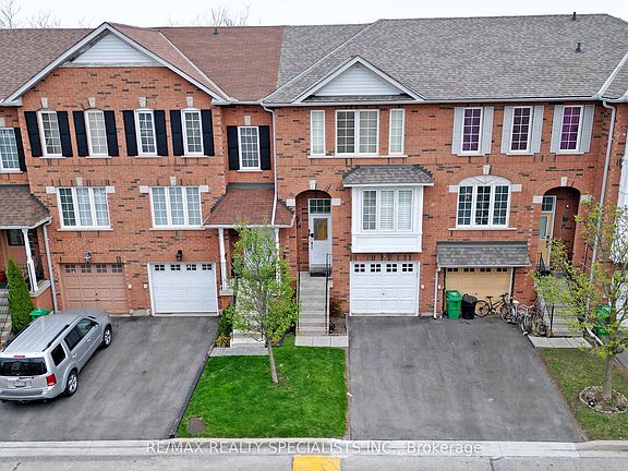 3rd image of 2 Clay Brick Ct Unit 19