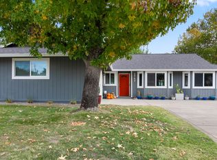 5747 Old Barn Way, Redding, CA 96001