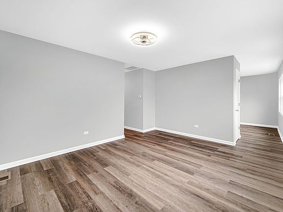 5th image of 22607 Theodore Ave