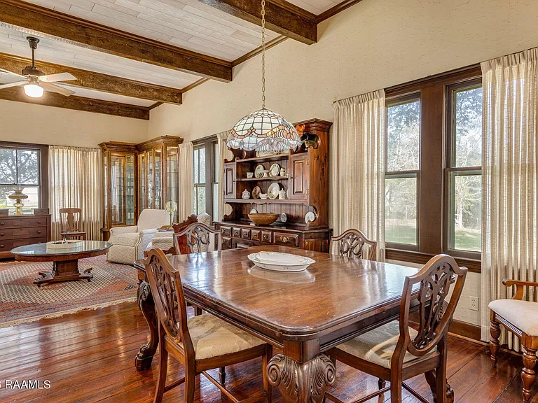 411 Wiggins Rd — Photo 22
