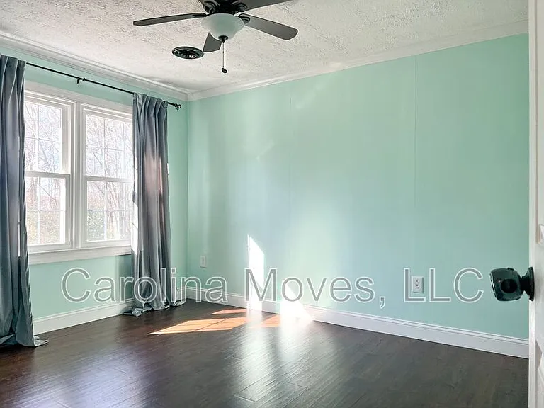 206 Manassas Dr — Photo 18
