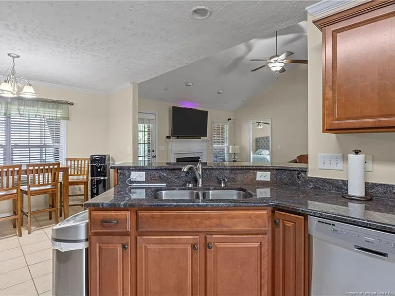 3805 Sunchase Dr — Photo 20