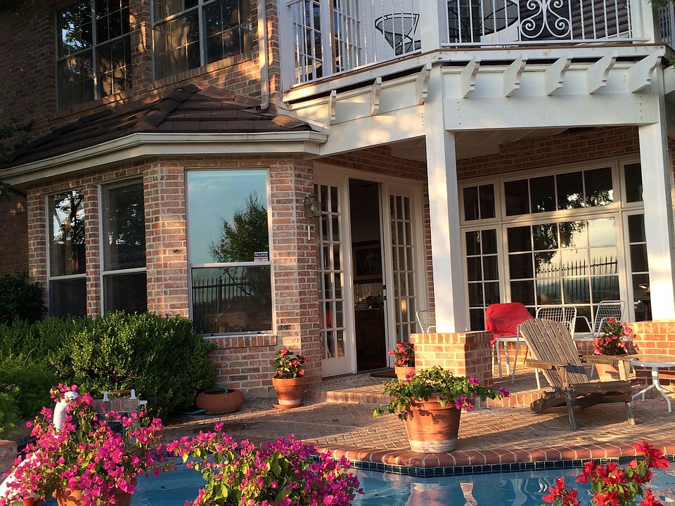 2nd image of 79 Haverhill Way
