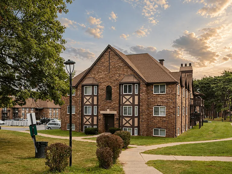 Candlewyck Apartments — Photo 46
