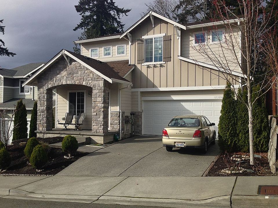 2nd image of 12320 NE 205th St