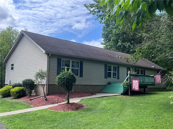 534 Winter Rd, New Castle, PA 16101