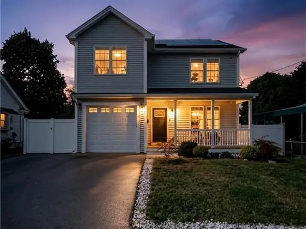 148 Hunts Ave, Pawtucket, RI 02861