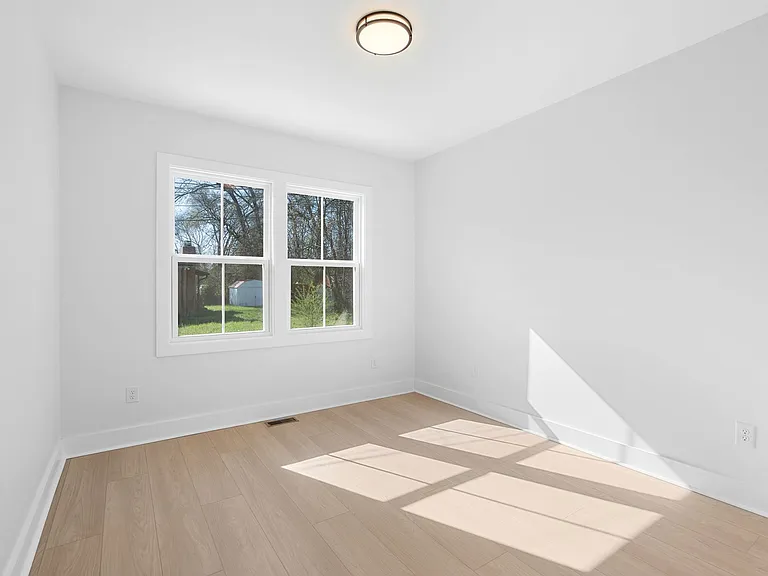 930 Glass St — Photo 26