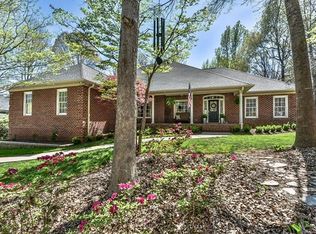 240 Pebble Stone Ln, Matthews, NC 28104