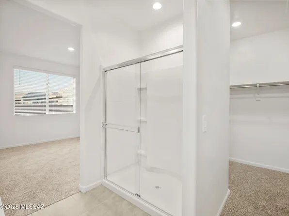 9807 N Summerstone Ave, Tucson, AZ 85743