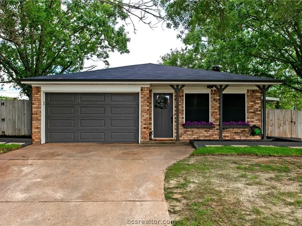 4400 Meadowbrook Dr, Bryan, TX 77802