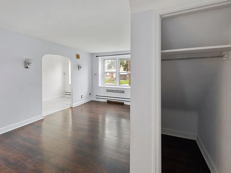 105 Saint Laurence Rd — Photo 23