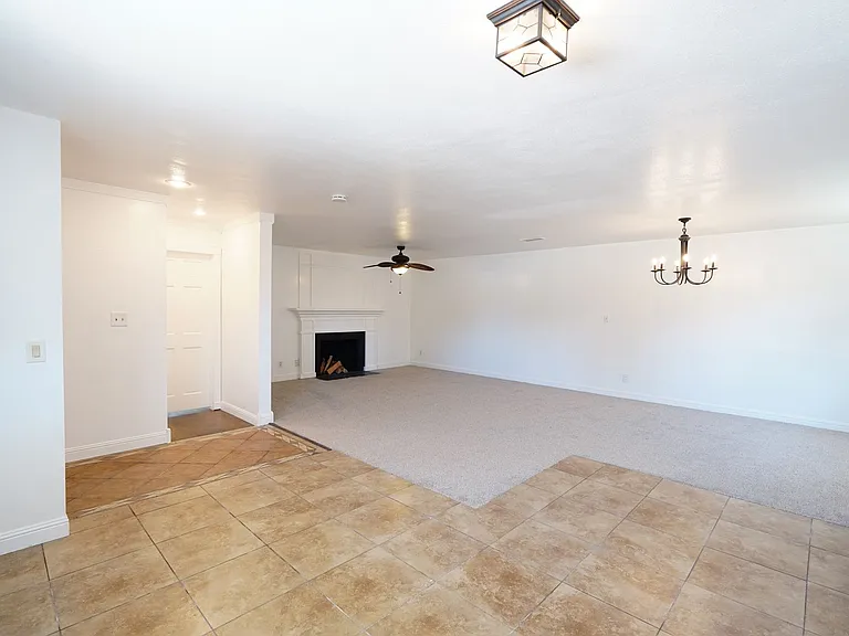 719 Esther Way — Photo 6