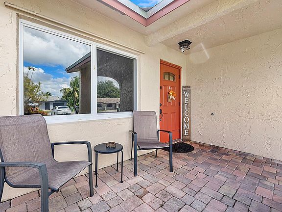 5th image of 9608 NW 81st Manor