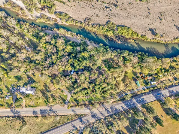 100 Burch Dr, Cave Junction, OR 97523