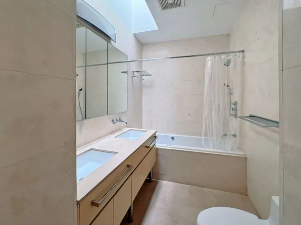 233 East 17th Street image 7 of 10