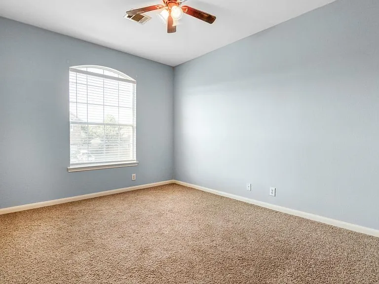 9116 Pedernales Rio — Photo 30
