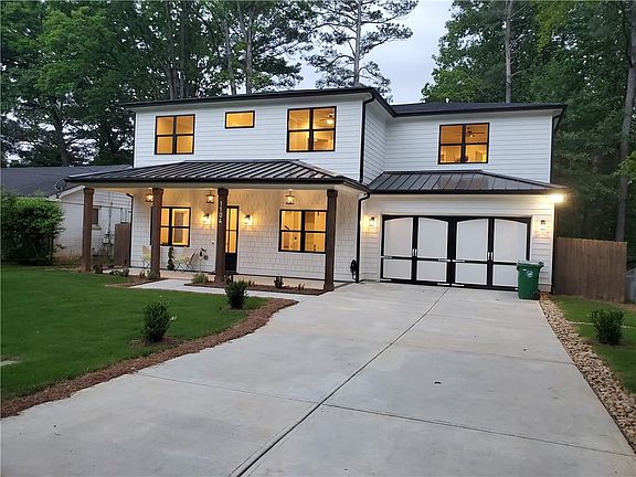 3rd image of 1104 Palafox Dr