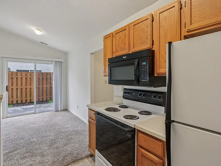 Broadway Village Apartments — Photo 19