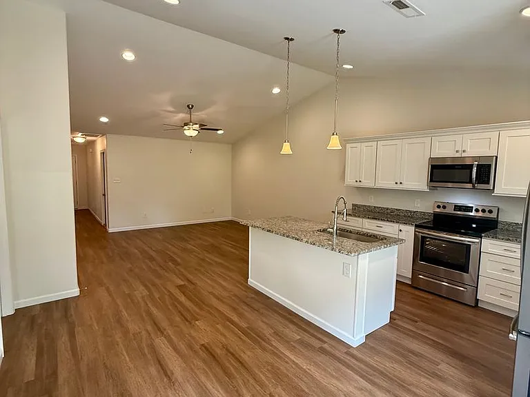 5928 Knox Hill Way — Photo 10