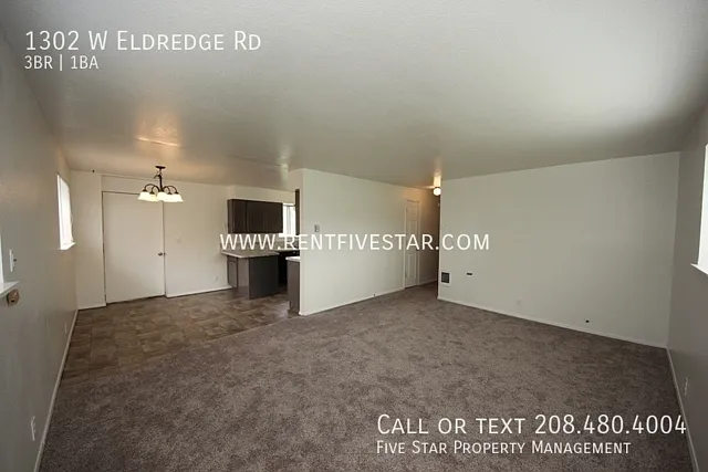 1302 W Eldredge Rd — Photo 2