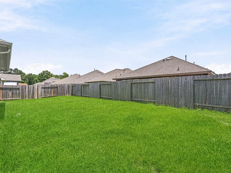 8422 Bay Orchard Dr — Photo 24