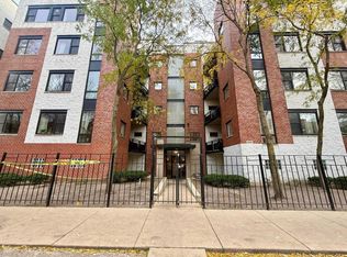 2327 W Wolfram St #311, Chicago, IL 60618