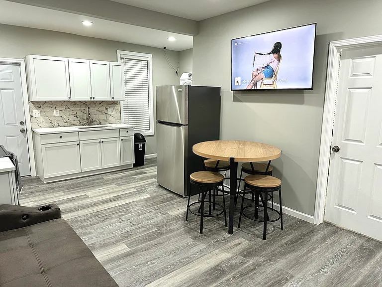 5107 Ivanhoe Ave #B — Photo 5