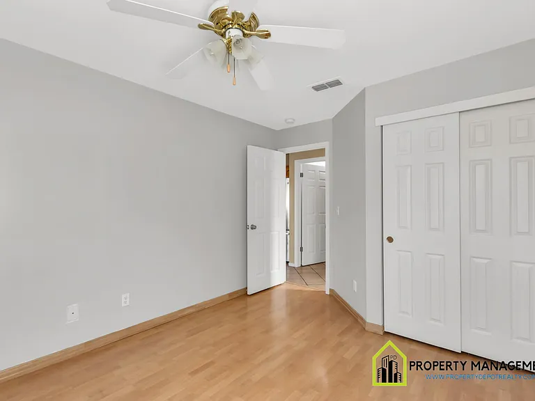 10118 Hampton Oak Dr — Photo 26
