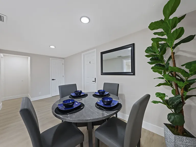 3664 Florida Blvd — Photo 9