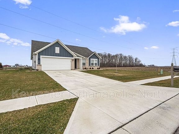 3rd image of 5442 Woods Pointe Dr