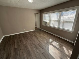 206 Locust St APT 5, Burlington, IA 52601