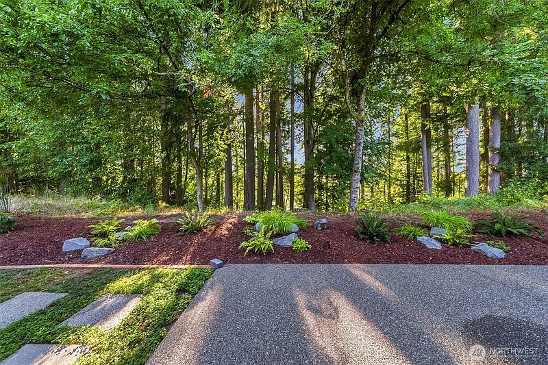 5th image of 7027 Munn Lake Drive SE