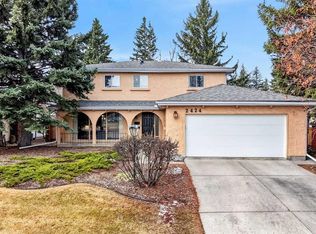 2424 NE Palisade Dr SW, Calgary, AB T2V 3V3