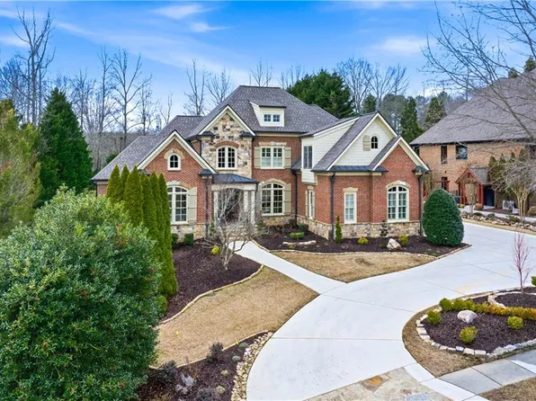 2294 Weeping Oak Dr, Braselton, GA 30517
